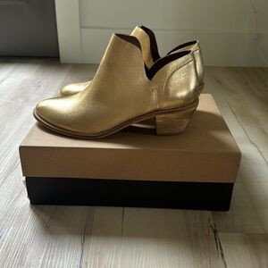 Kelsi Dagger Brooklyn Booties, Size 9